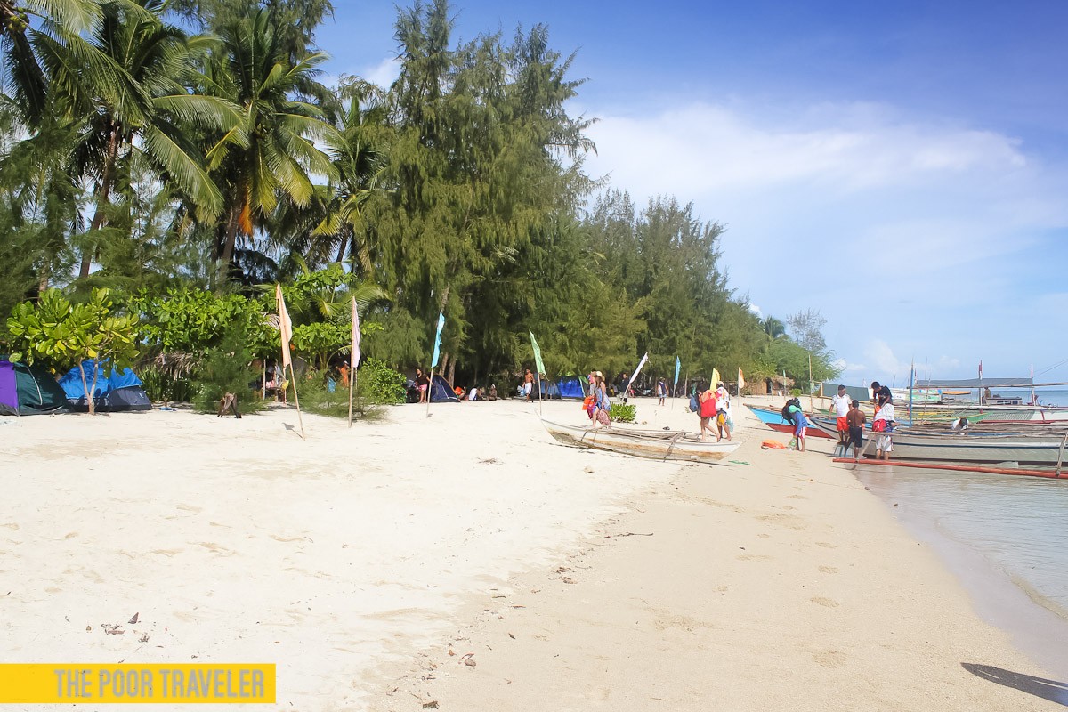 The main beach of Dampalitan Island