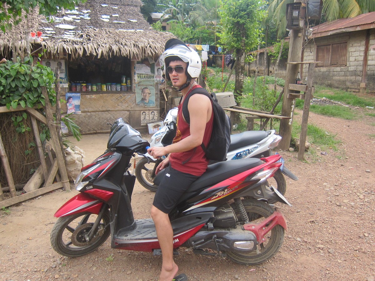 Motorbiking to Nacpan Beach, El Nido!